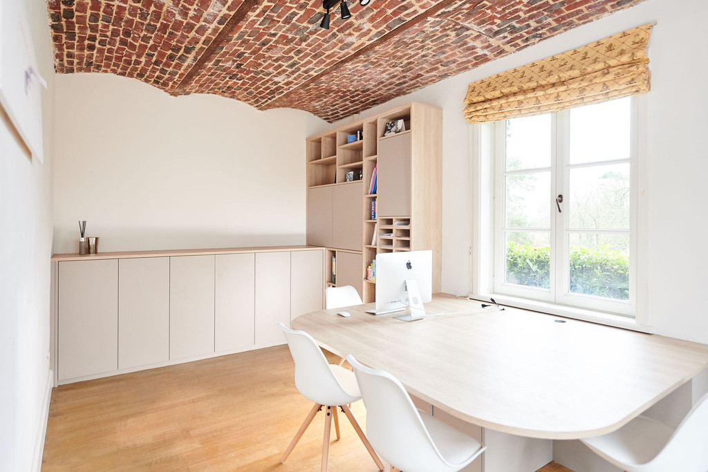Camber bureau sur mesure travail