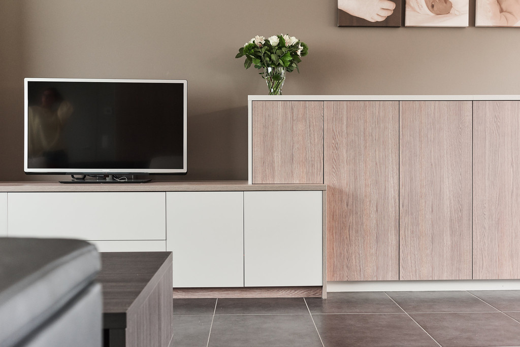 aménager meuble tv blanc salon sur mesure