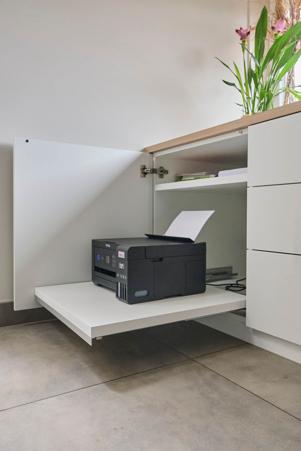 bureau op maat met uitrekbaar legvlak voor printer