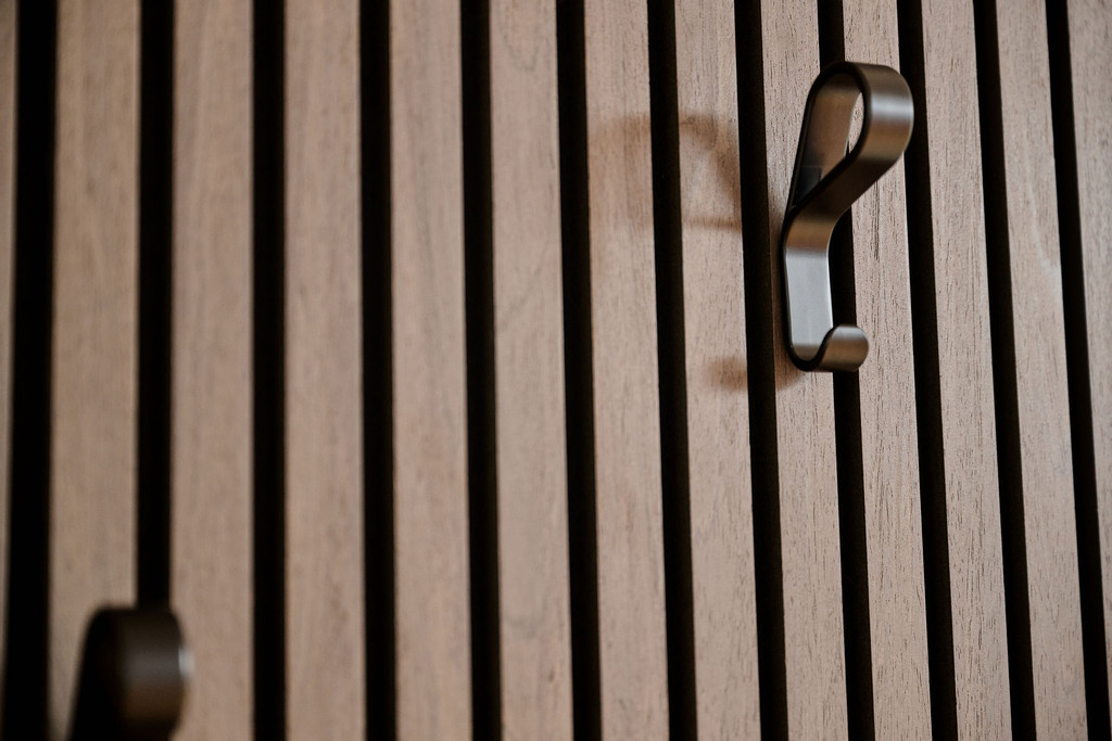 portemonteau brun sur mesure