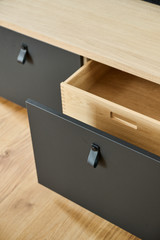 Op maat gemaakte schuiven in maatkast in slaapkamer, in de showroom in Gosselies