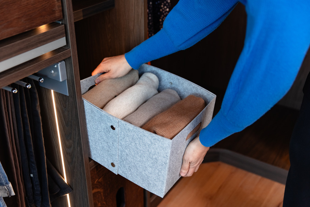 Home Organizing truien verticaal opbergen mandje dressing op maat