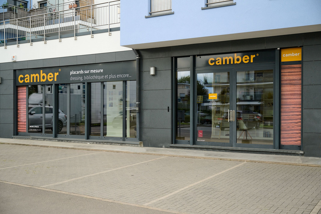 Camber Showroom Strassen Building