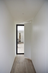 aménager petit espace vestiaire blanc sur mesure