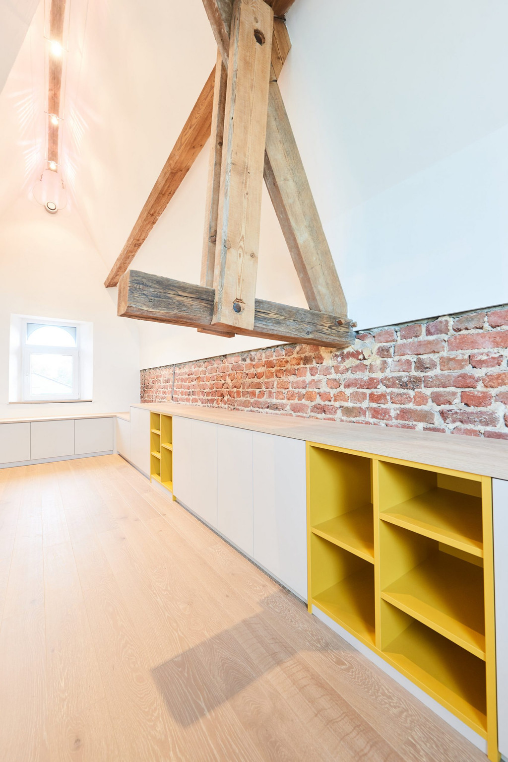 étagères bureau grenier sur mesure