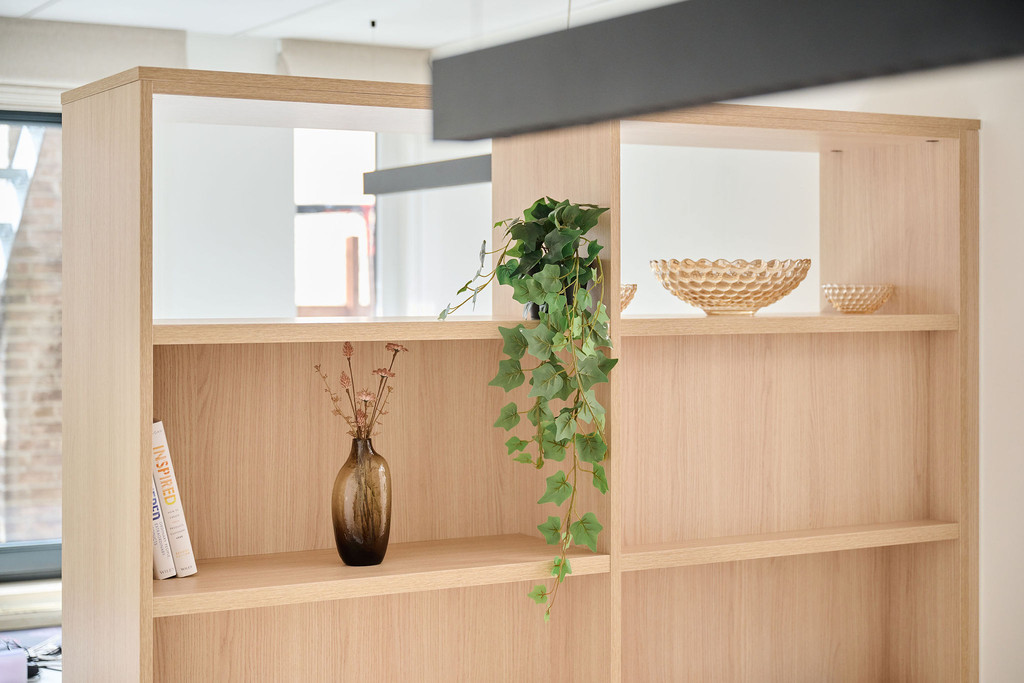 nis in roomdivider voor decoratie