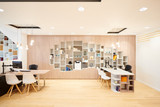 Boekenkast op maat met bureau in kast en kasten en open nissen in Marche-en-Famenne