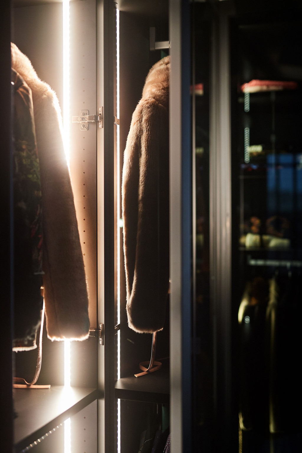 inrichten dressing kasten op maat leds