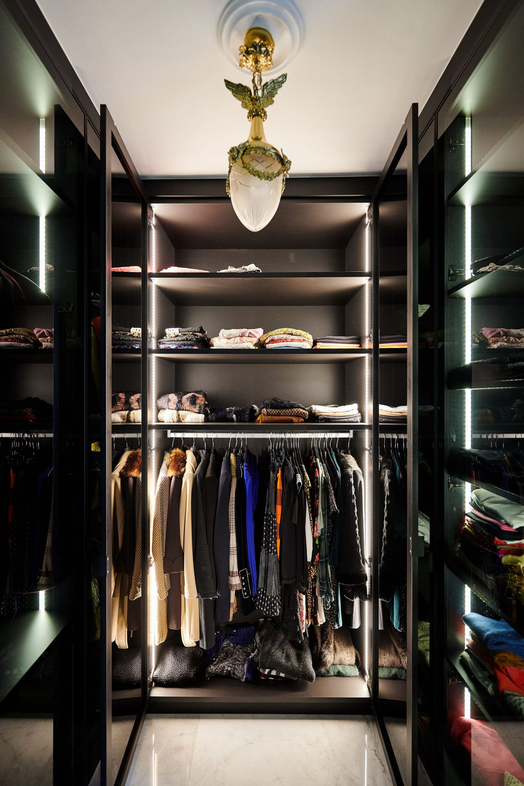 inrichten dressing maatkasten