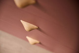 poignée en bois tiroir rouge oxyde