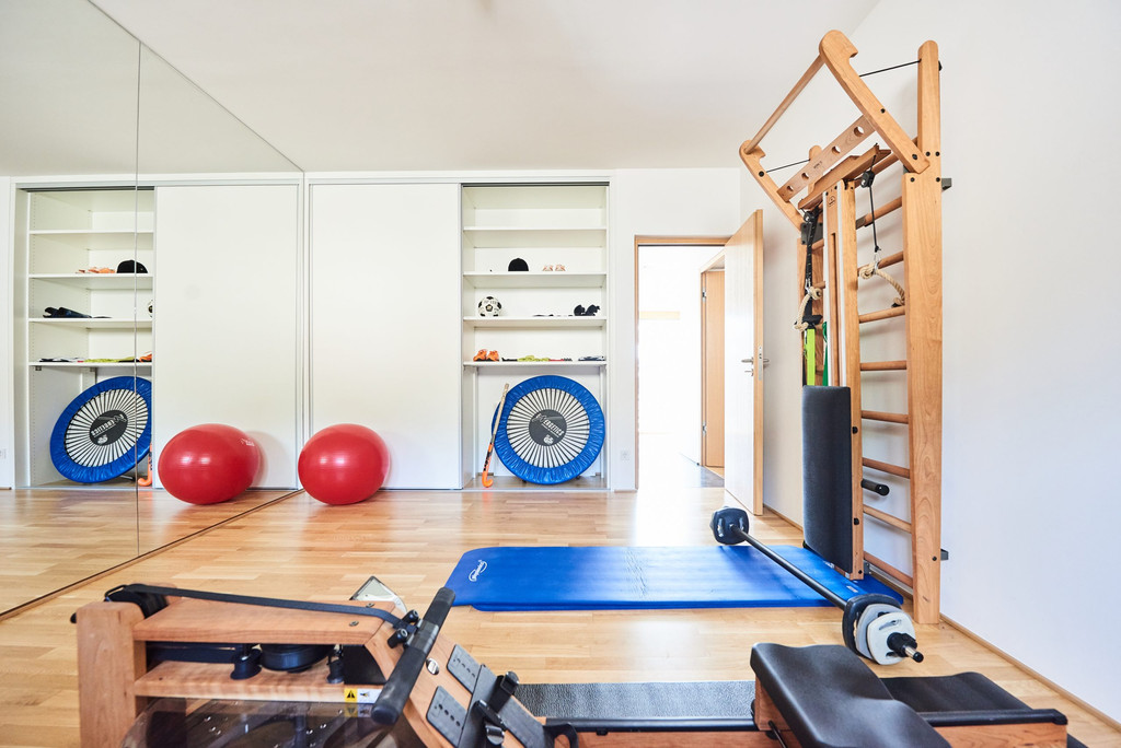 Speciale opbergkasten fitnessruimte op maat
