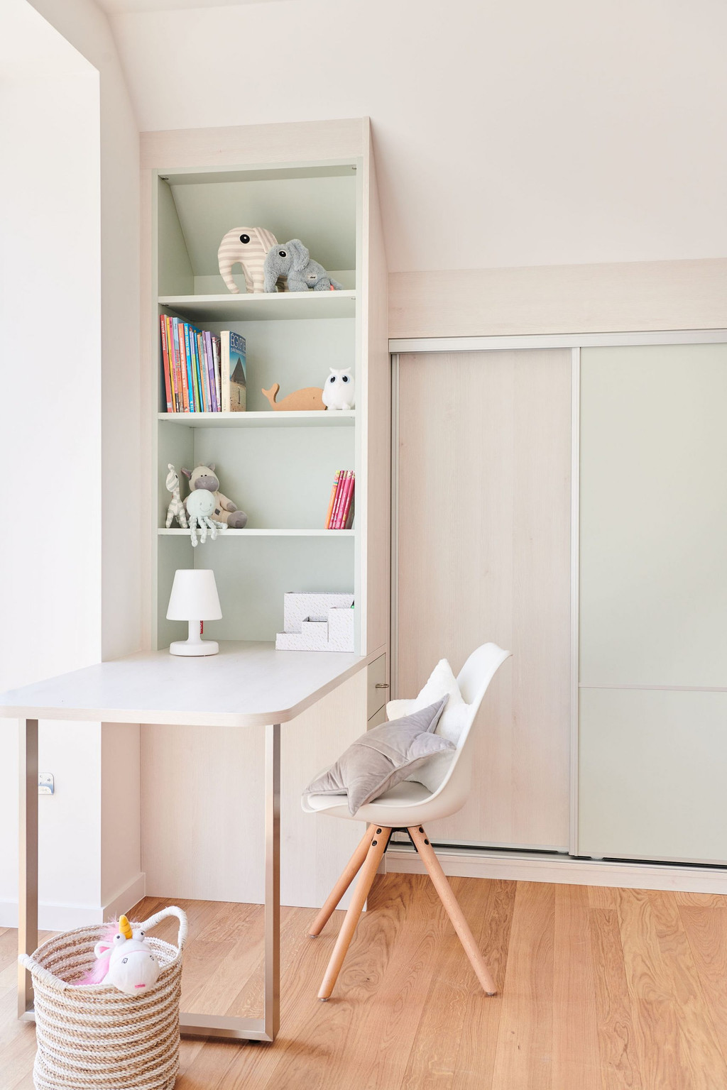 chambre enfant dressing sur mesure blanc