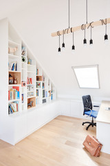 bureau inrichten kasten op maat