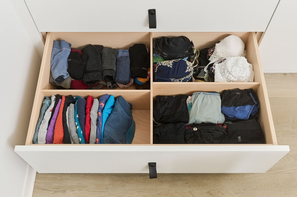 Tiroir avec compartiments pour chaussettes, sous-vêtements et ceintures