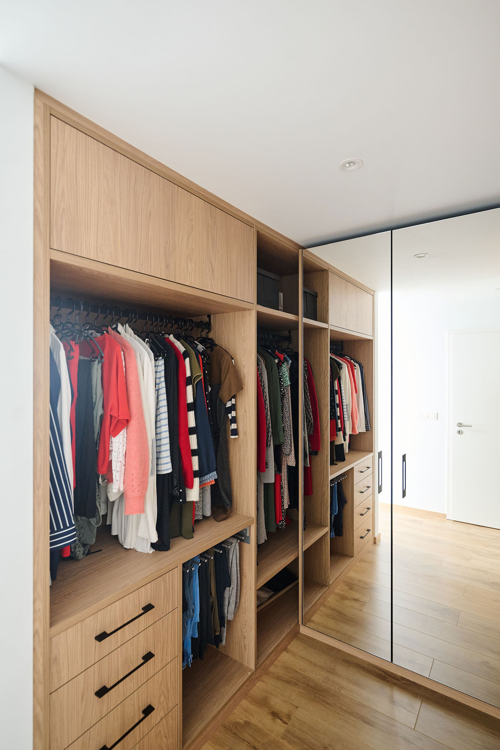 Kledingrek op maat open dressing