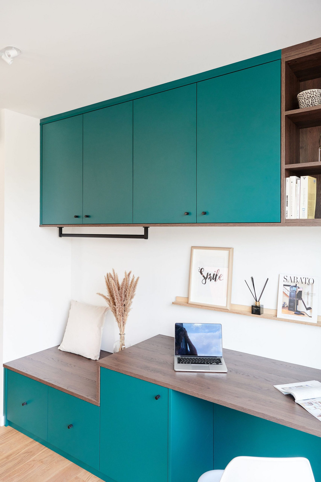 aménagement bureau turquoise sur mesure
