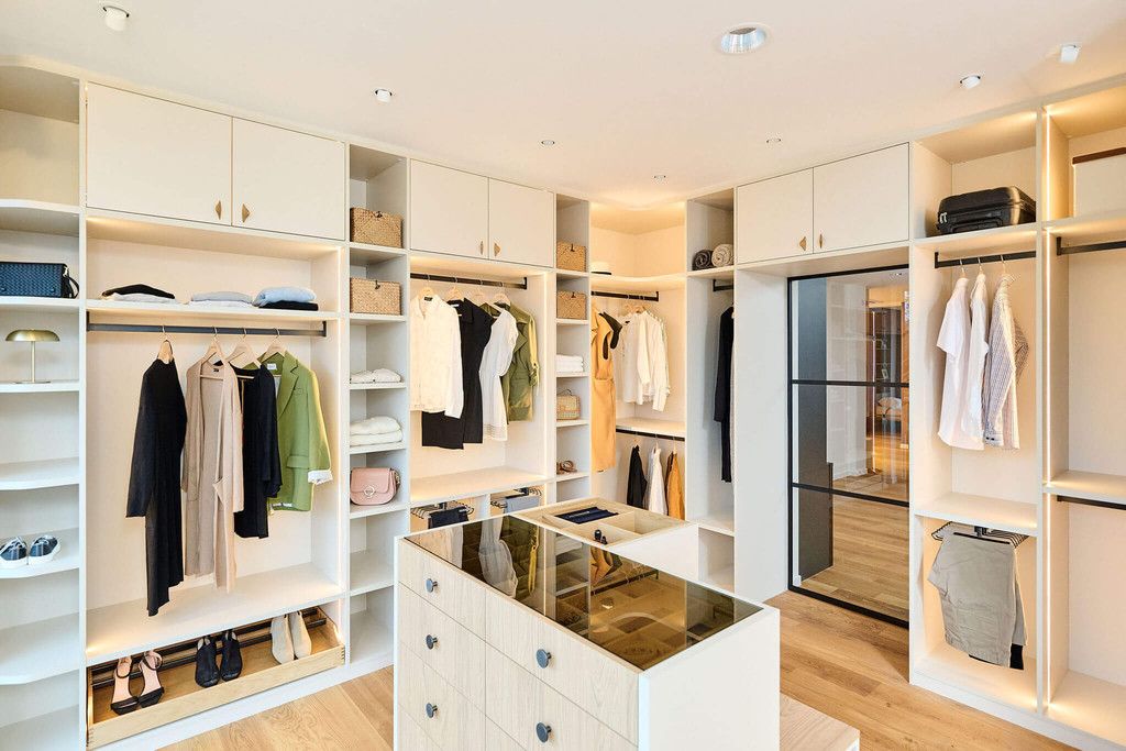 Lichte open dressing op maat met eiland