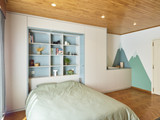 Chambre d'enfant avec lit escamotable de Chloë et Tony de Blind Gekocht