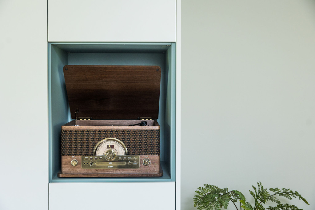 Meuble de salon sur mesure avec coin radio
