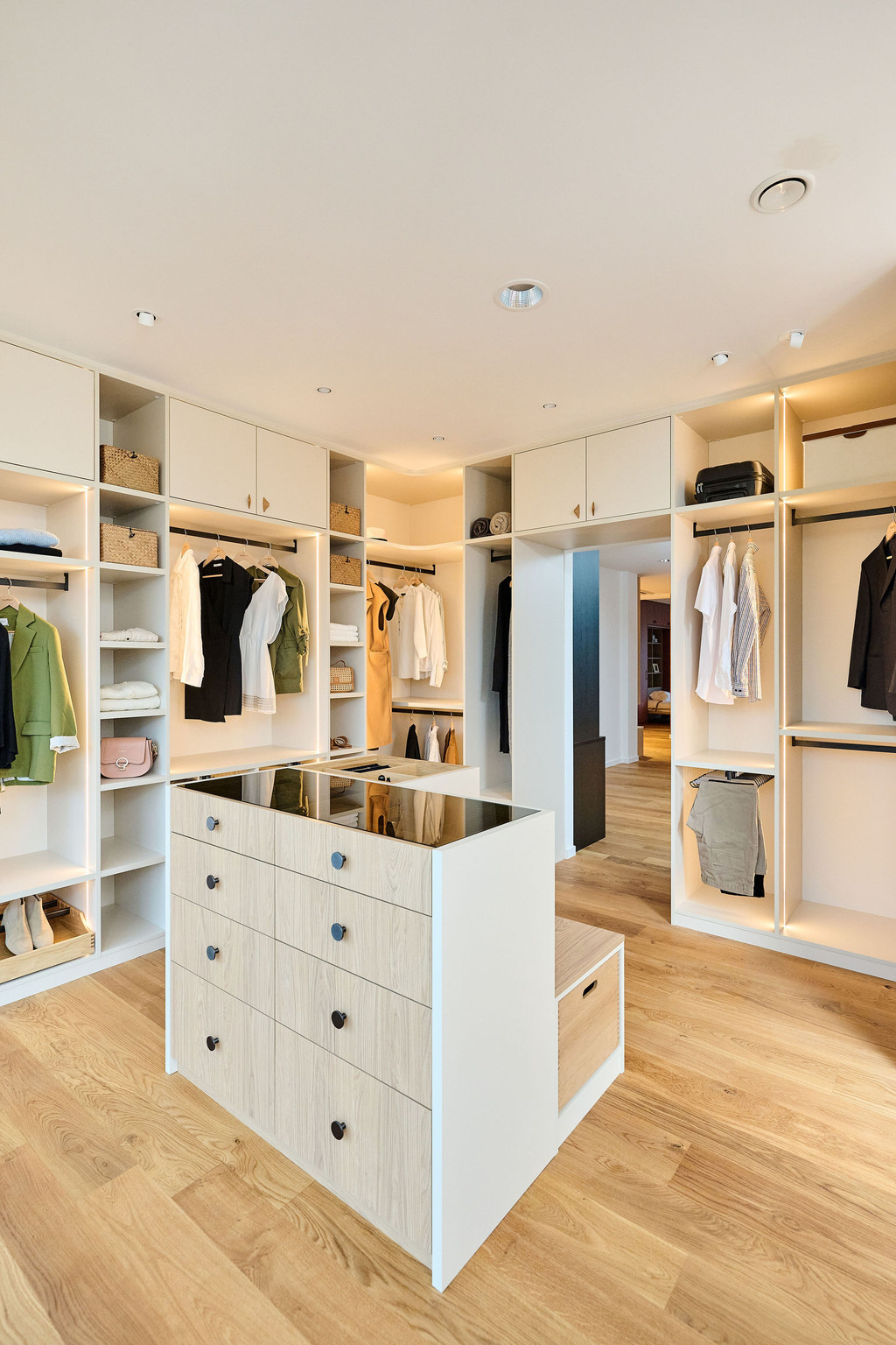 Open inloopdressing met eiland