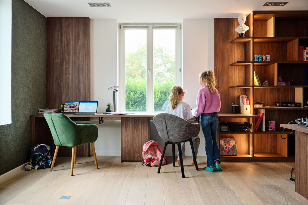 Meubles de bureau sur mesure en bois avec led intégré