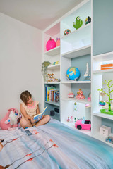 Séparateur de pièce dans une chambre d'enfant sur mesure