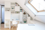 Bureau sur mesure blanc sous pente de Daniela