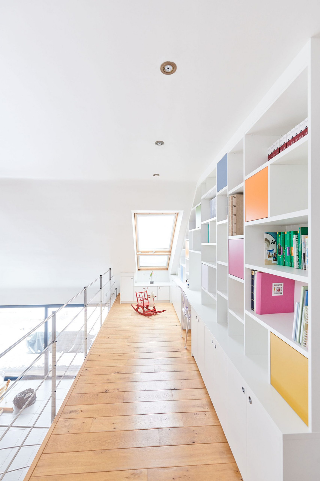 bureau bibliothèque couloir