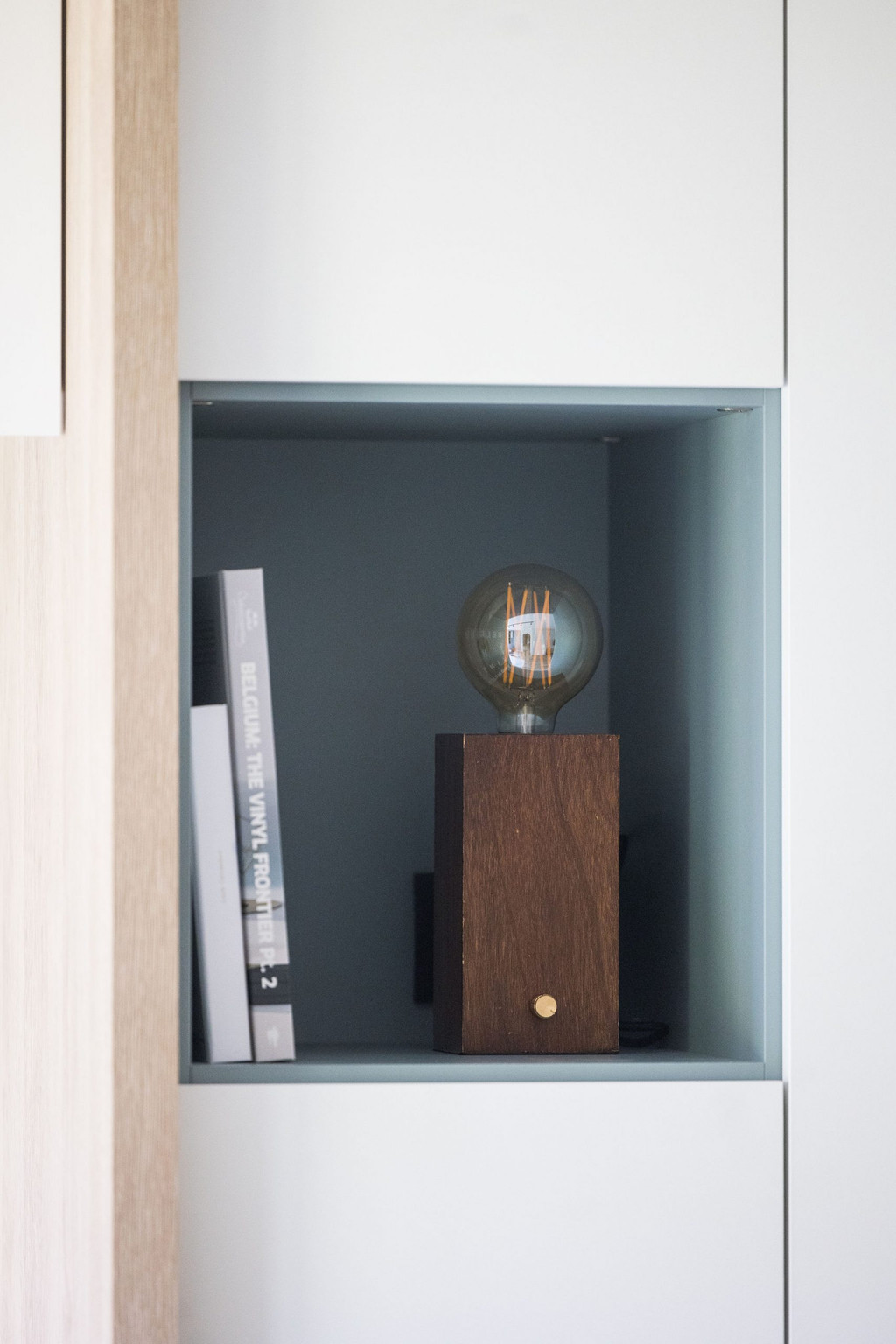 Meuble sur mesure avec niche ouverte dans la salle à manger