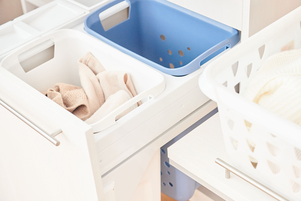 Camber uittrekbare wasmand berging