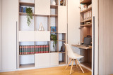 aménagements petits espaces bureau sur mesure bibliothèque