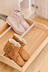 étagère coulissante pour ranger les chaussures