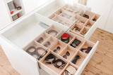 Lades met compartimenten voor accessoires