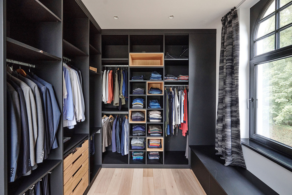 Dressing noir ouvert sur mesure camber