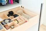 Lade op maat met compartimenten in dressing van Ilse en Frédéric uit Ons huis/nieuw huis