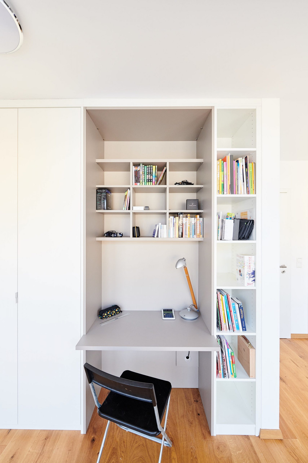 bureau inrichten maatkasten