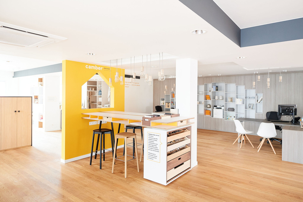 Interieur van de showroom in Rocourt