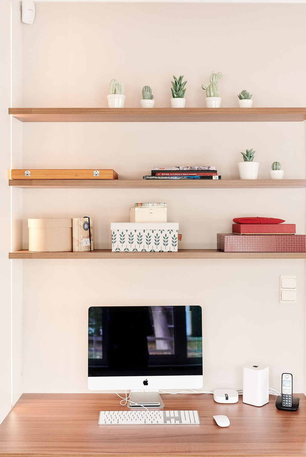 witte bureau inrichten kasten op maat