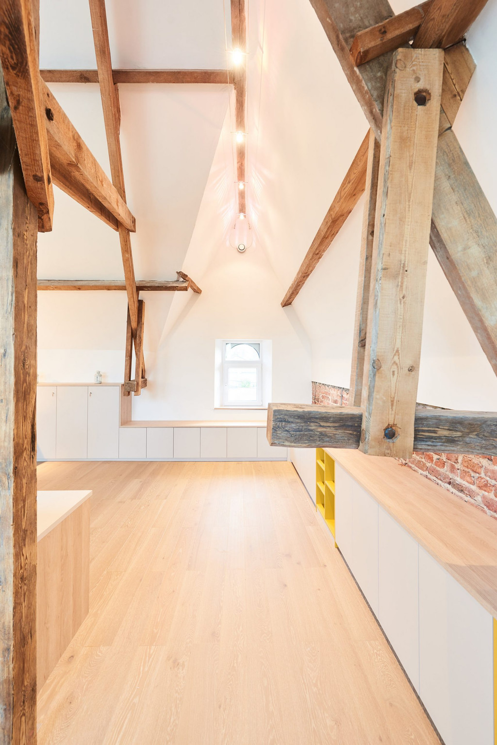 lumineux bureau grenier sur mesure