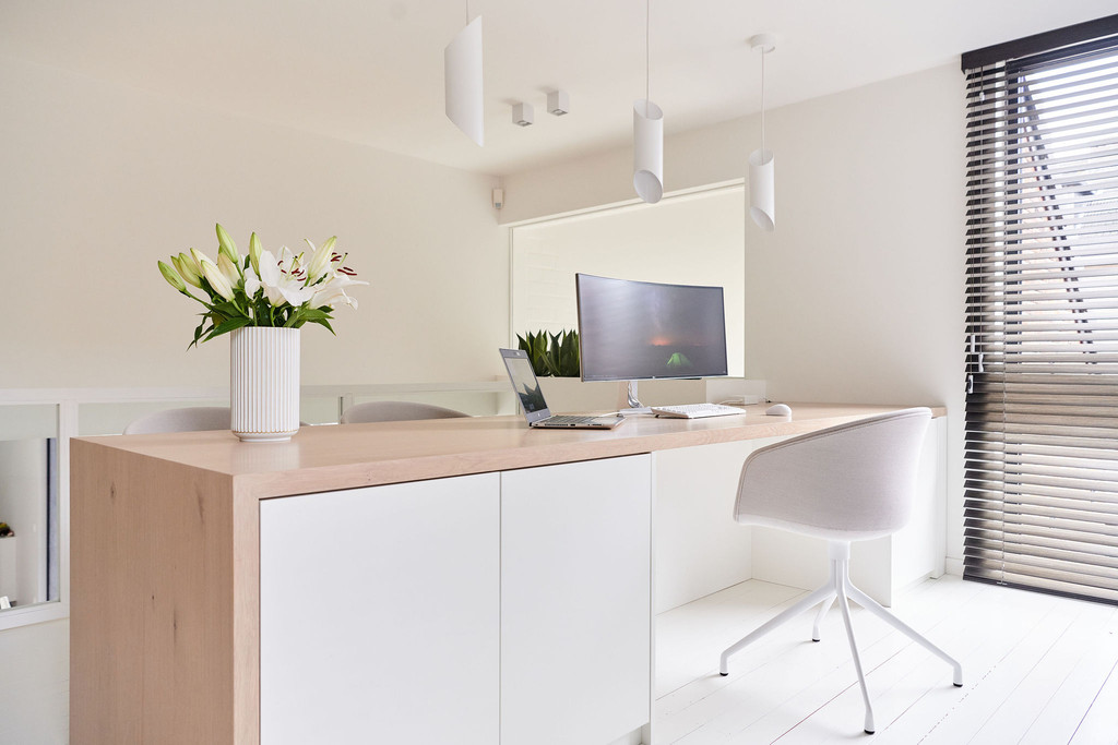 Bureau blanc sur mesure