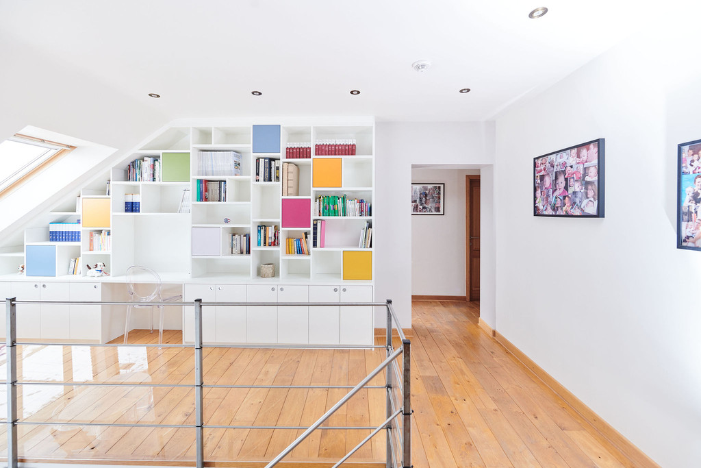 bureau bibliothèque colorée sur mesure