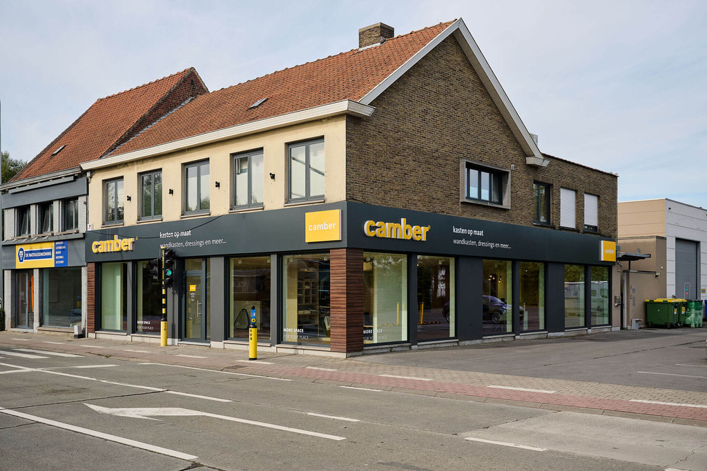 showroom-kuurne-maatkasten-exterieur