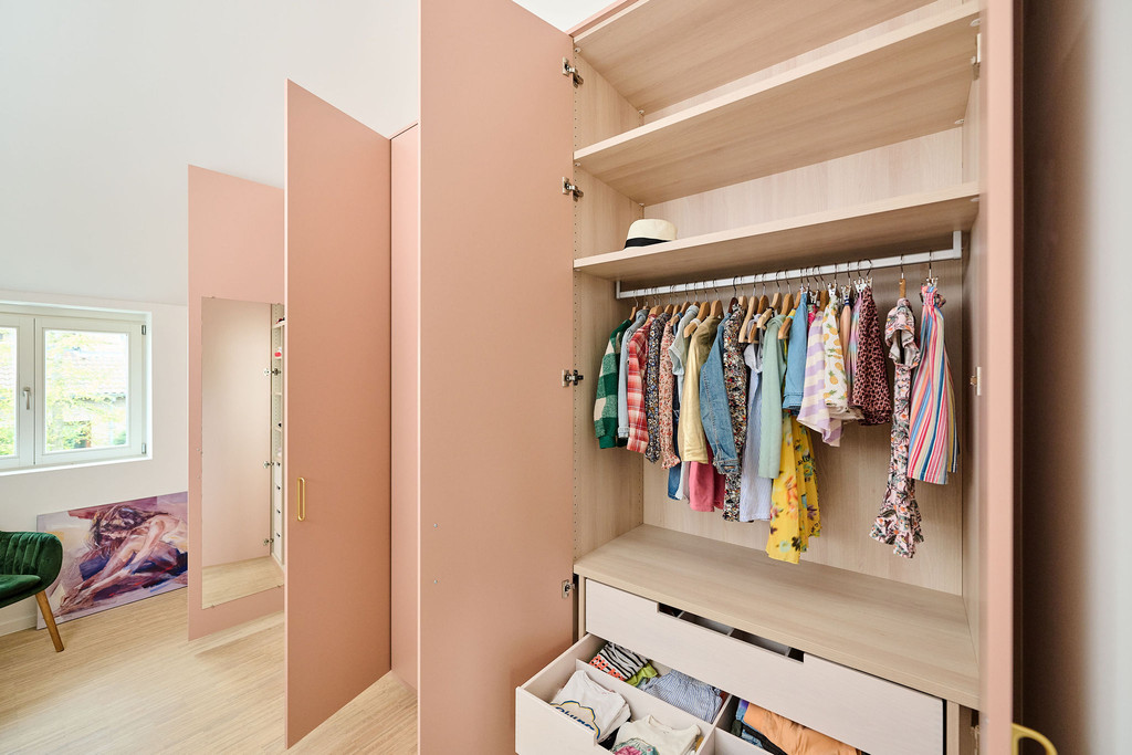 grand dressing rose sur mesure enfants