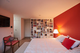 warm interieur met opbergruimte op maat van Camber bibliotheek