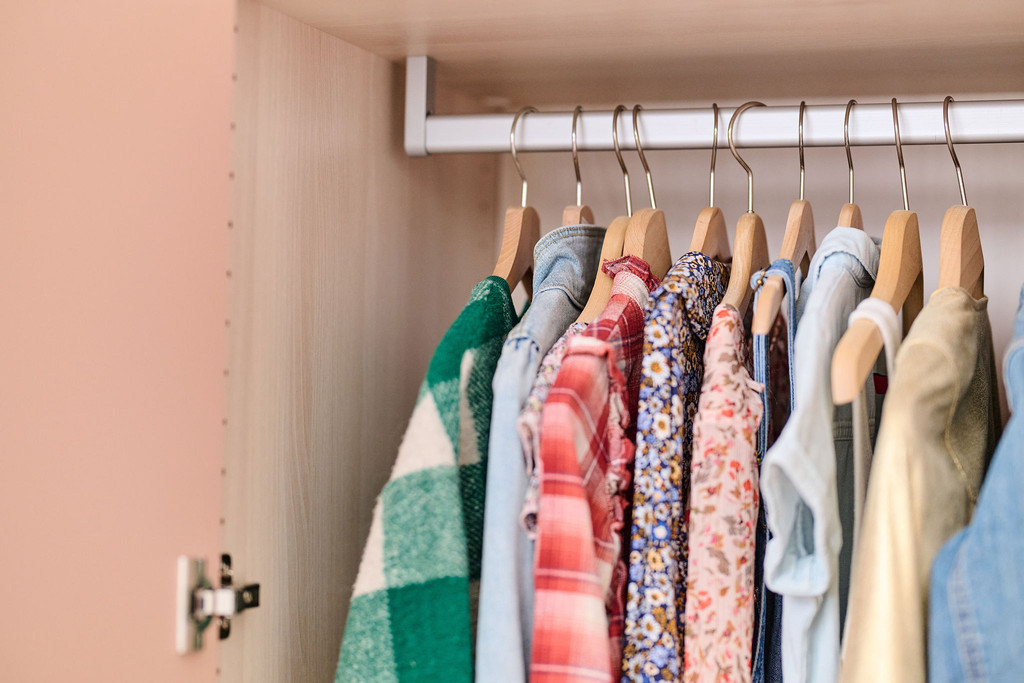 penderie dressing sur mesure rose